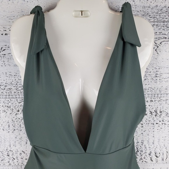 Aerie One Piece Deep V-Neck Plunge Sage Swimsuit Size Medium - Picture 2 of 8